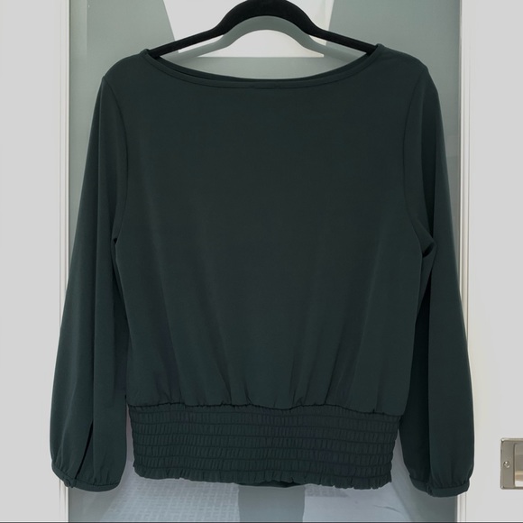 Ann Taylor Jersey Smocked Waist Top (Green) Size S - Picture 3 of 8